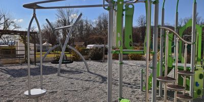 Air de jeu au camping le Château en Drôme des Collines