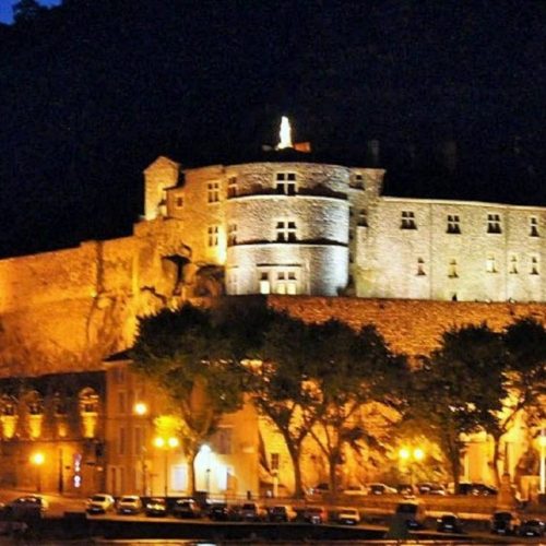 Activités à proximité du camping le Chateau, Hauterives le palais du facteur cheval