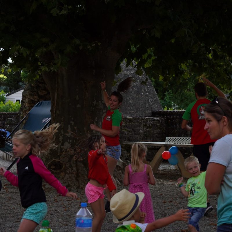 Le mini-club du camping Le Château Hauterives, le palais idéal du Facteur Cheval